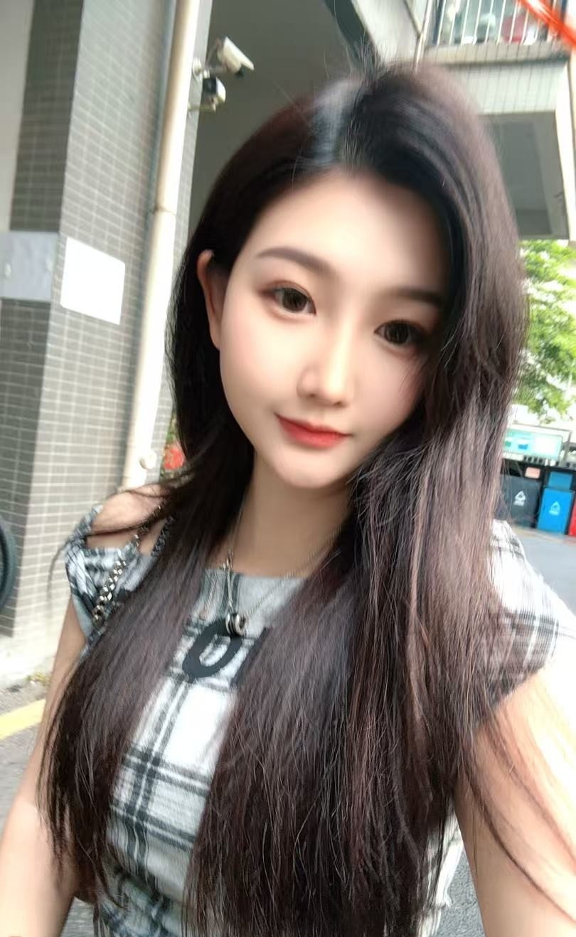 美乳蜜臀依依