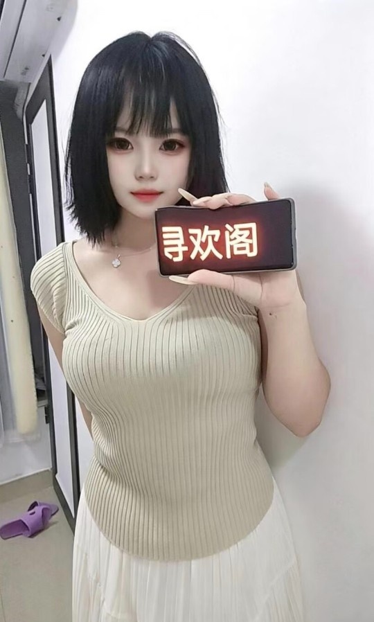 吴中微胖短发小女友