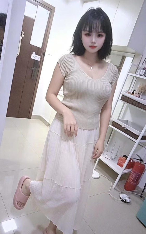 吴中微胖短发小女友