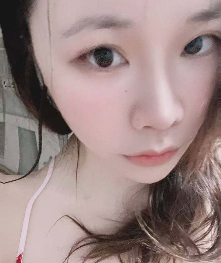 江岸希希