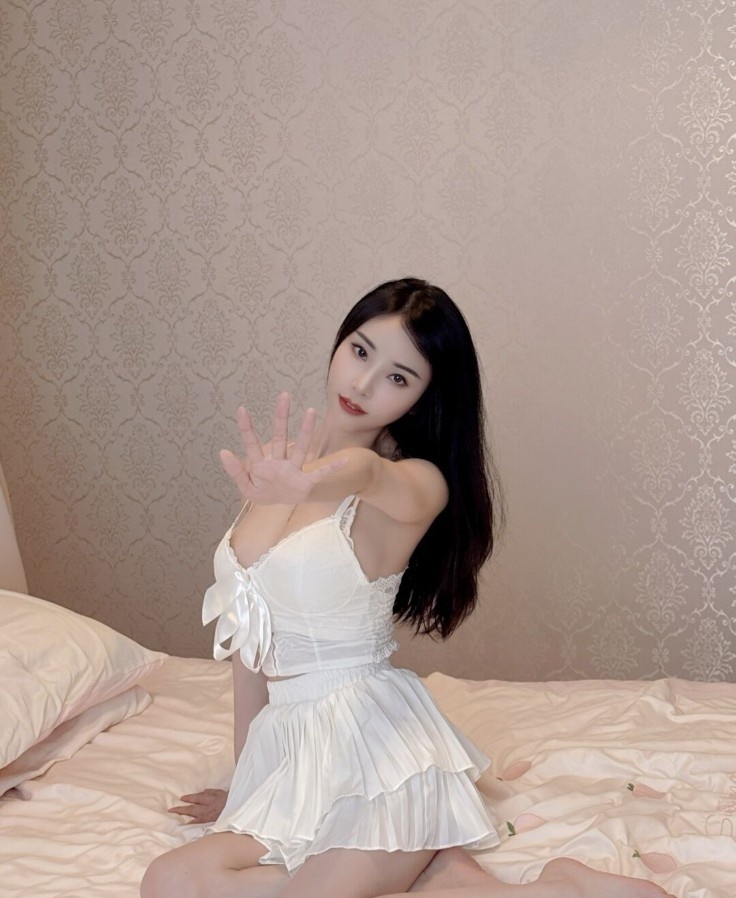 锦江性感妹子梦淇