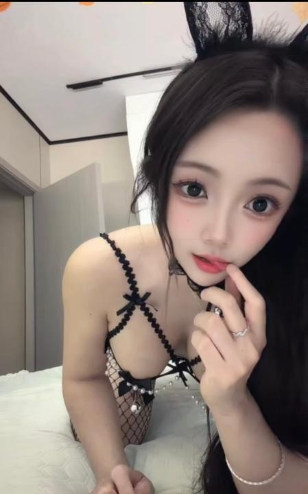 爆乳装大啵妞婉莹