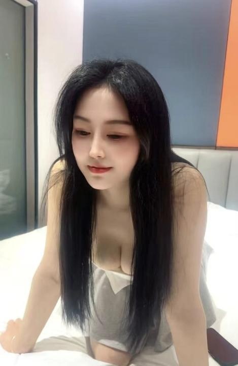 新区大奶美女