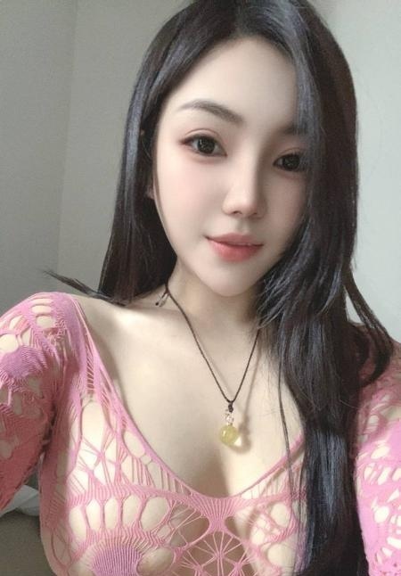 天宁大胸御姐果果