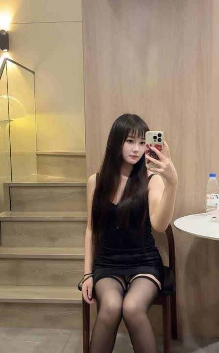 大奶御姐玲玲来袭