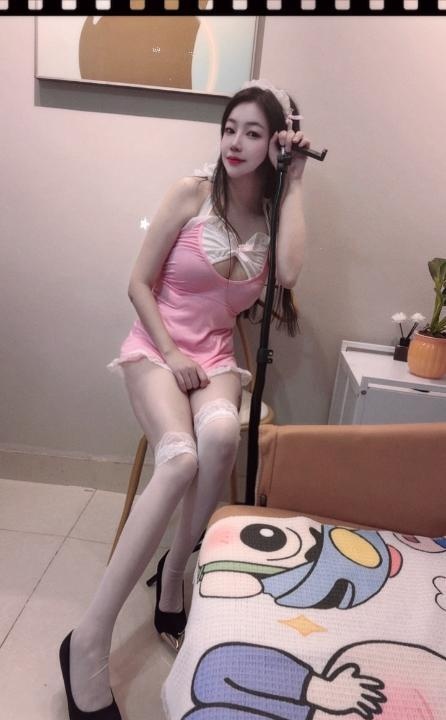 蜀山妖娆嫩妹