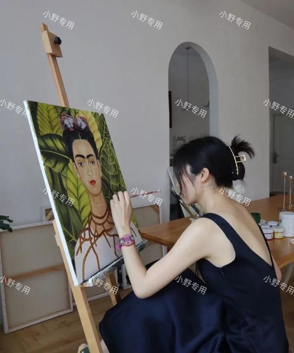 170美腿文艺妞小野