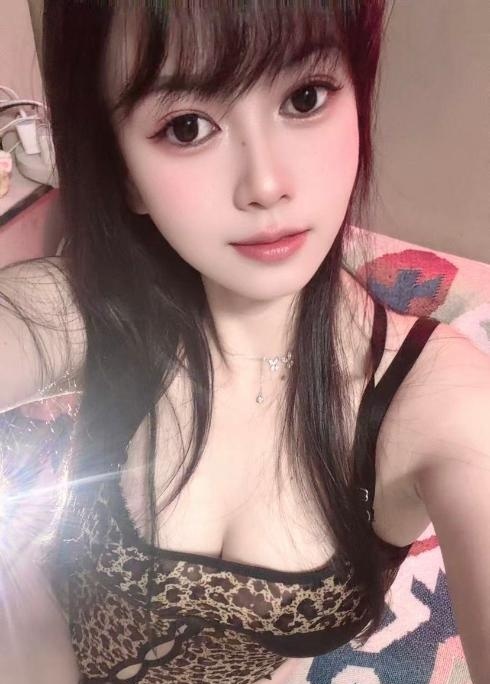 豹纹大胸甜甜
