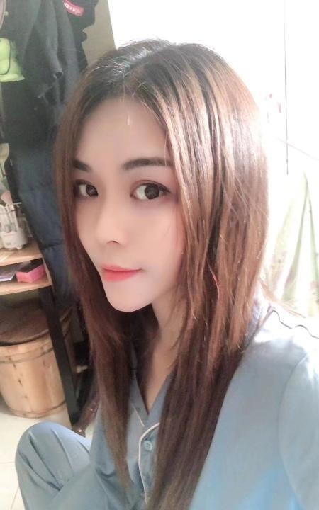 翘臀大胸御姐