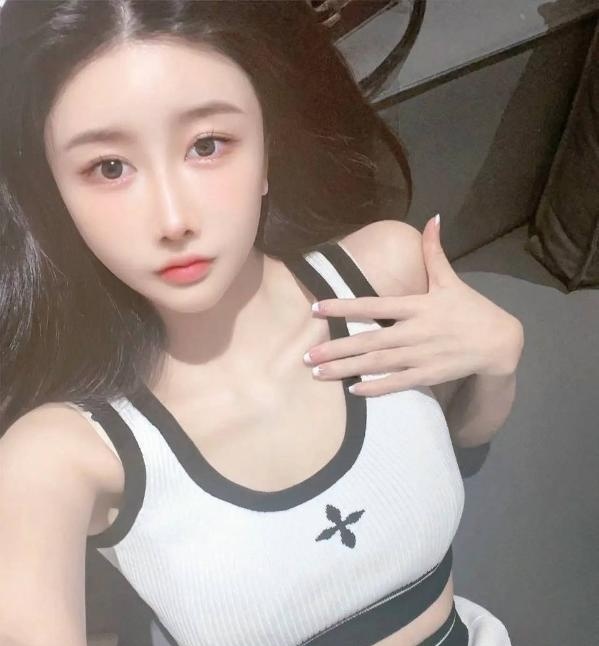 服务配合女友感小雪