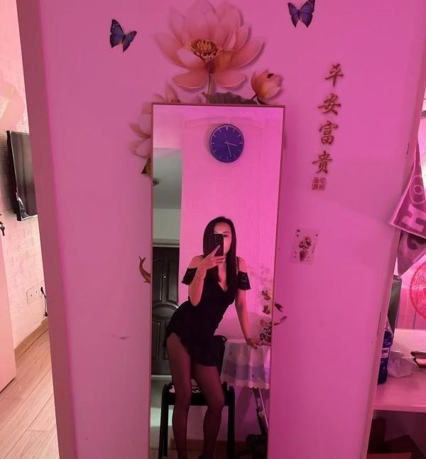 丁家庄性感大长腿