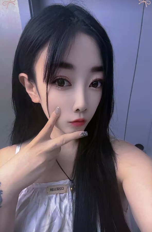 新来到呼市的长腿大胸姐姐