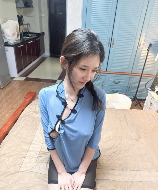 大胸妹李浅浅