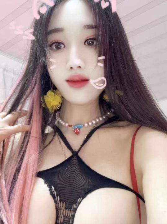 武汉大胸大长腿骚老师