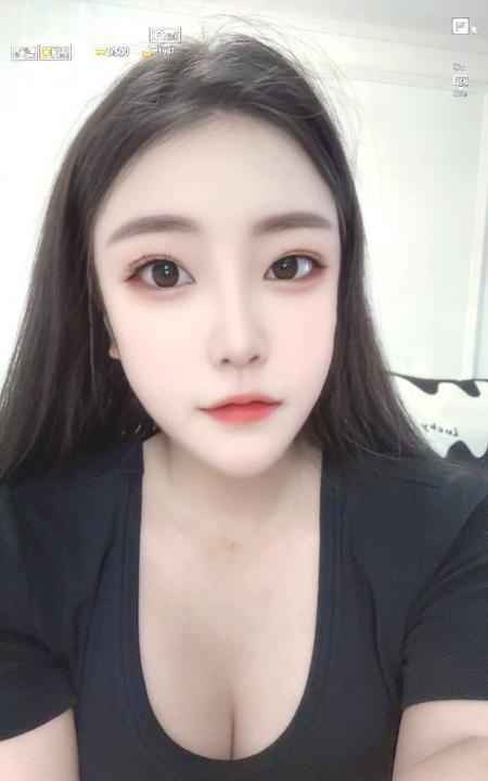 岳麓高挑美心小姐姐