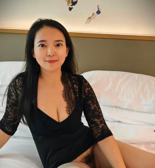 后入美臀少妇