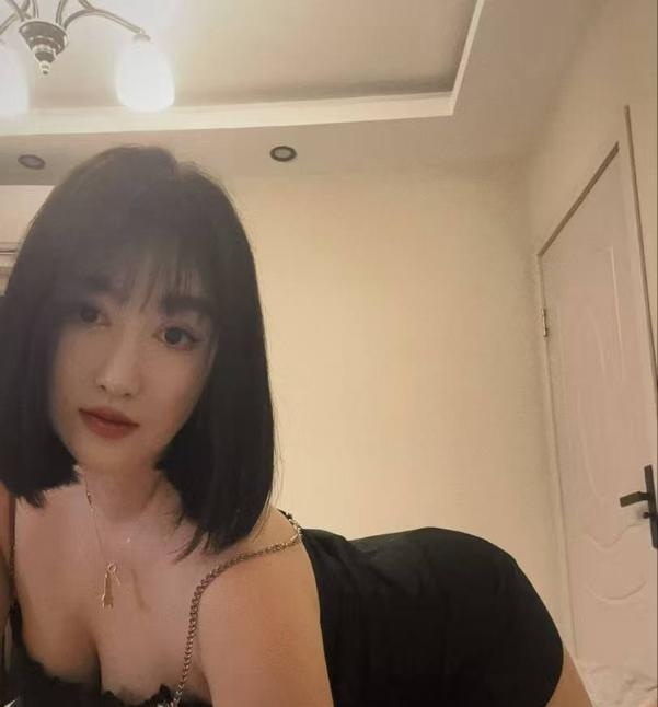 浦东妩媚一字马欣悦