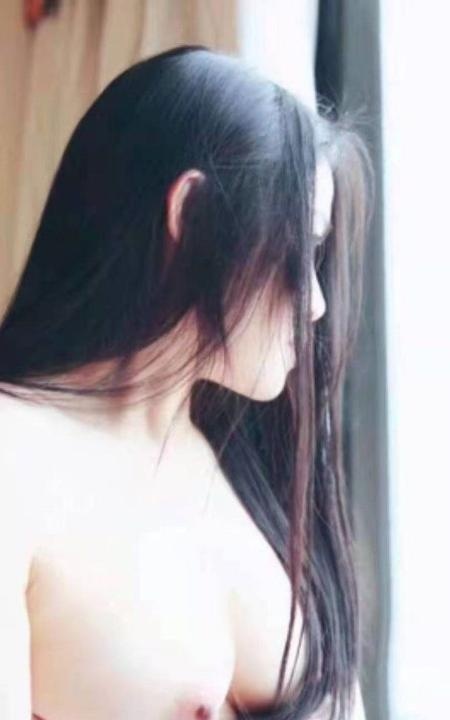 龙华风骚肥臀小妮