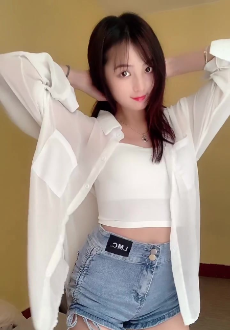邻家骚气小妹