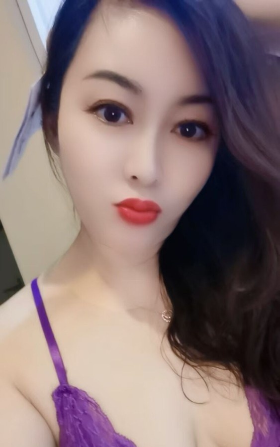 高个风韵轻熟老板娘
