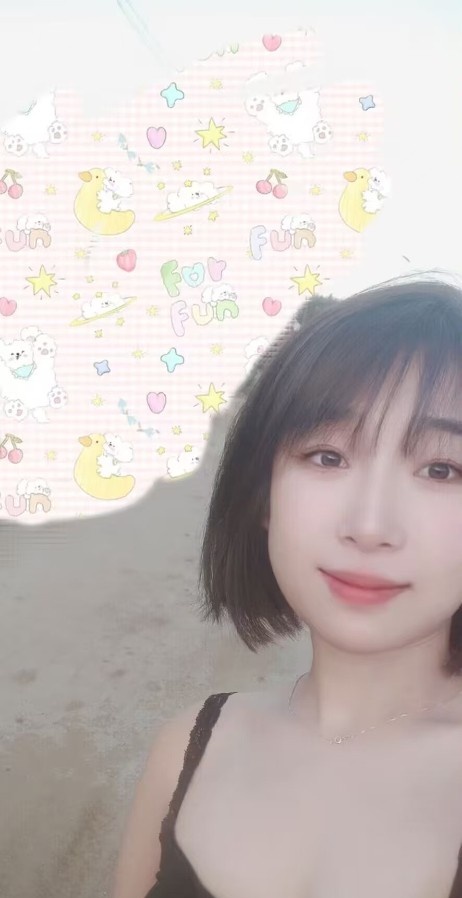 娇小玲珑的妹子