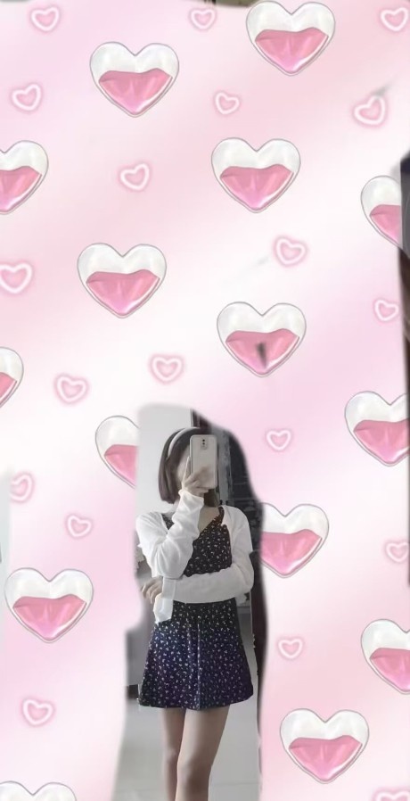 娇小玲珑的妹子