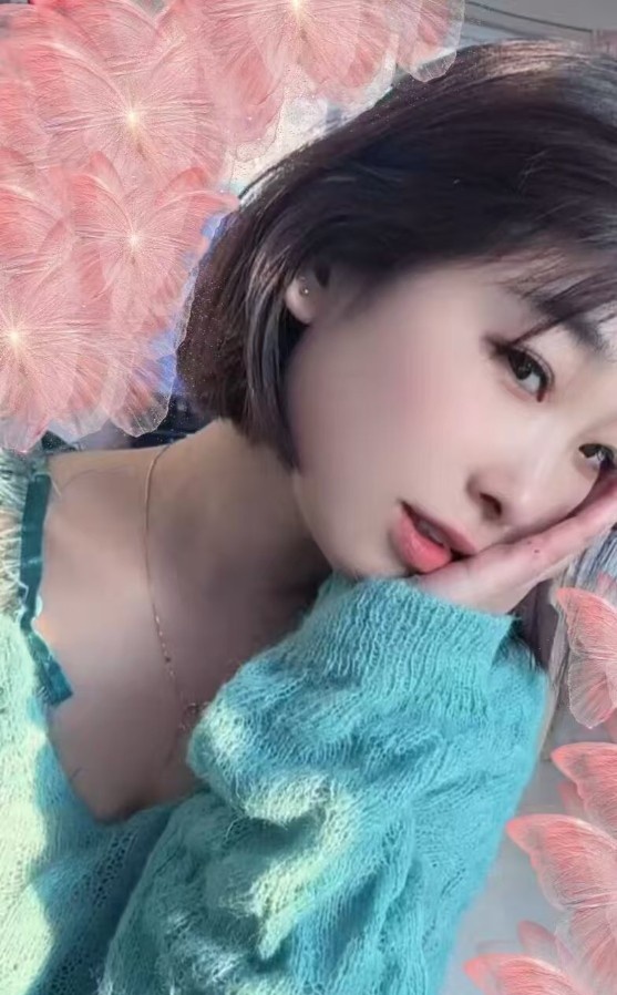 娇小玲珑的妹子