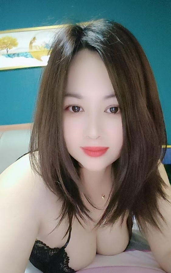 丰乳肥臀美骚妇