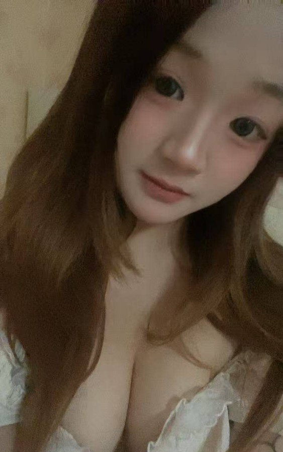 双井服务系微胖女孩