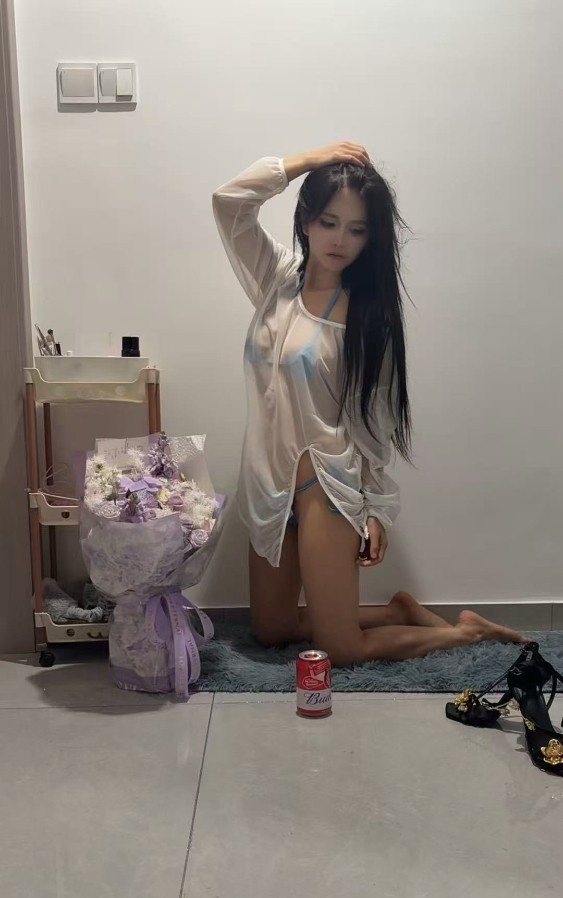 松江性感嫩妹小苏