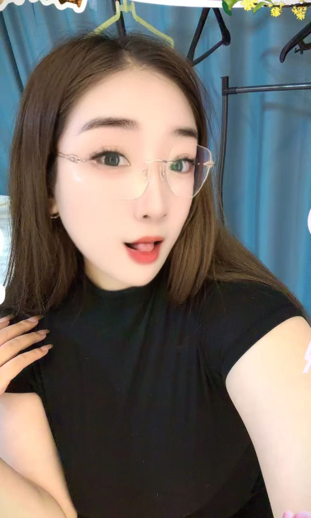 美美的巨乳
