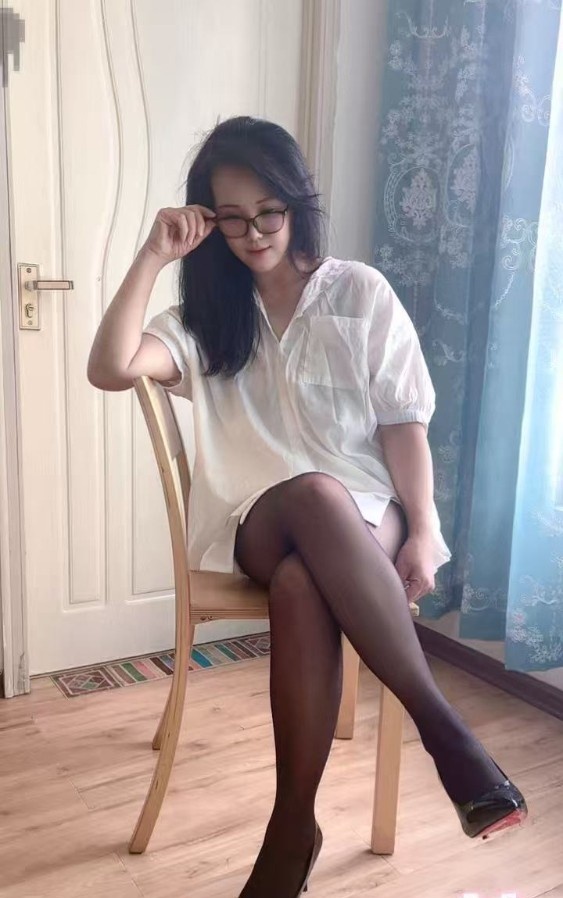 家属院妖娆少妇