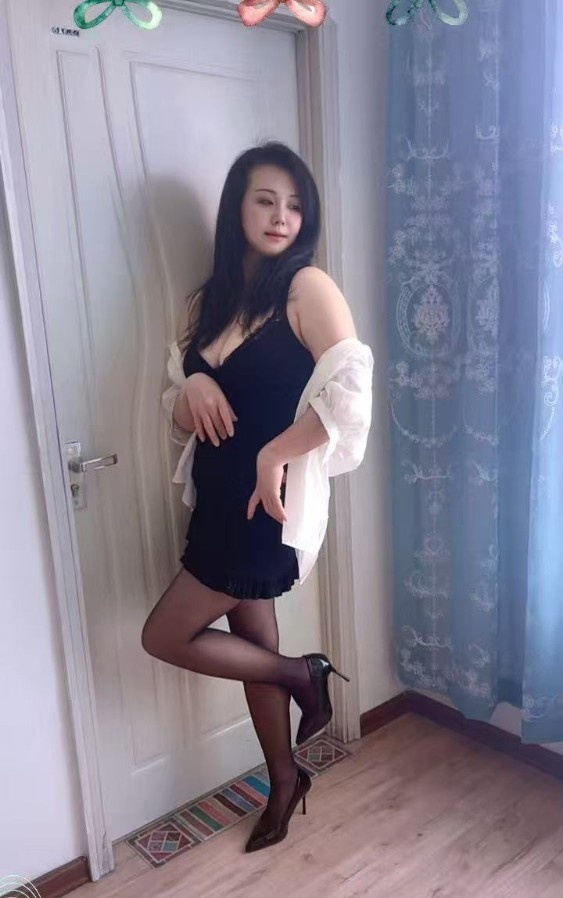 家属院妖娆少妇