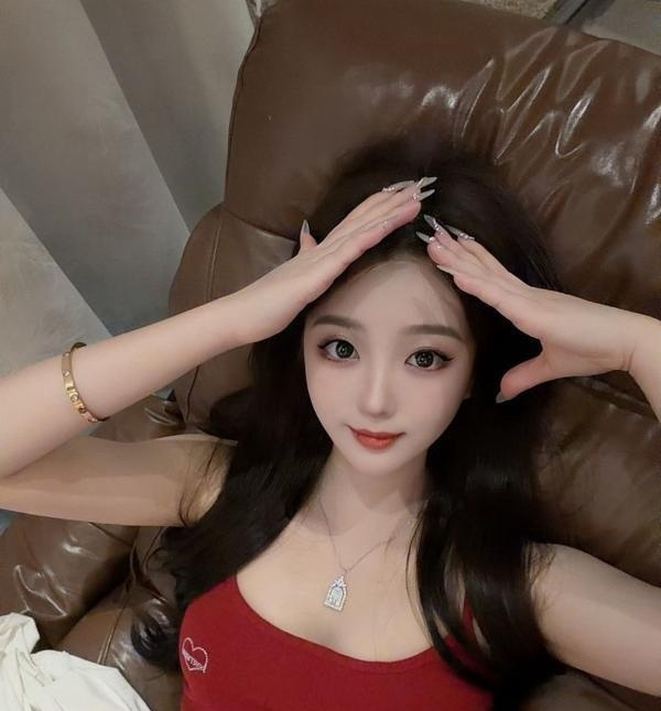 肤白貌美颜值苏苏