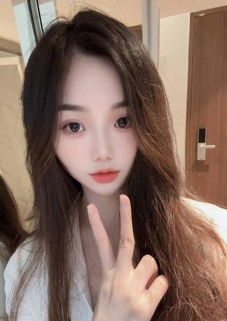 女上榨汁模特梦舒