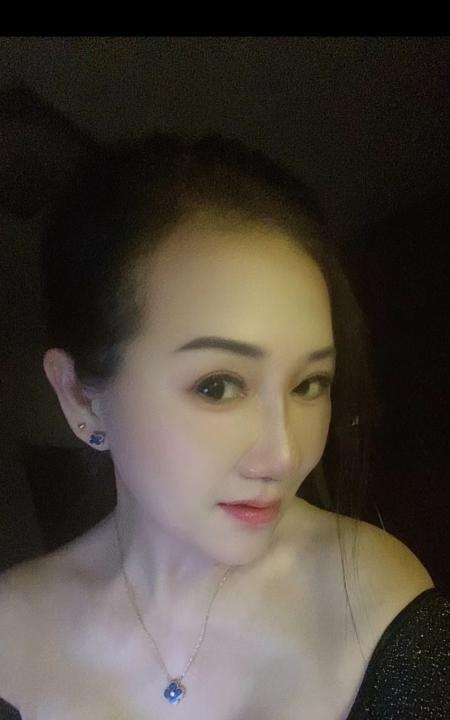 贴心的熟女姐姐