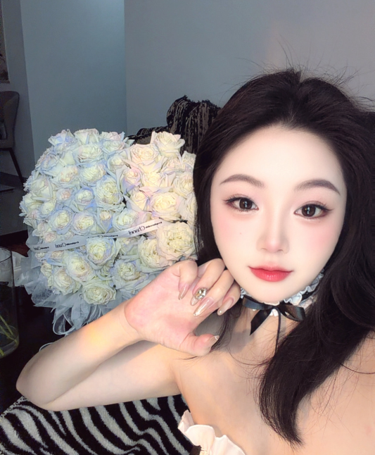 胸大可爱的甜妹妹