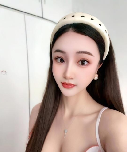 松江川渝巨乳辣妹