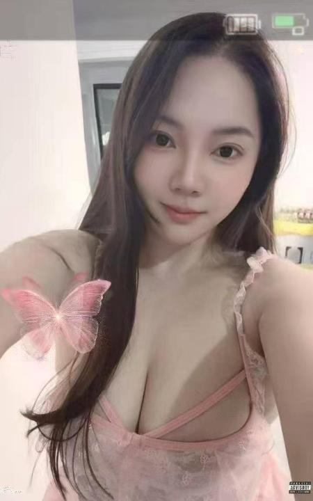 好服务美乳小姐姐
