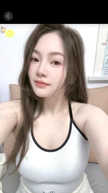 好服务美乳小姐姐