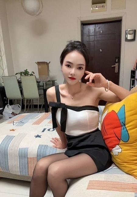 苗条款朵朵