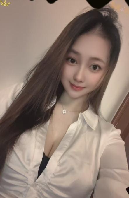 女友般大胸小李子