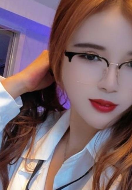 高颜值小骚月月