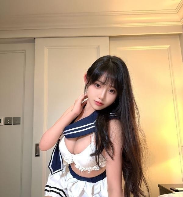 大奶大屁股优优