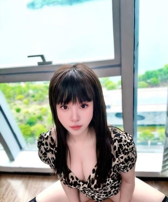 吴中豹纹纤腰骚妹