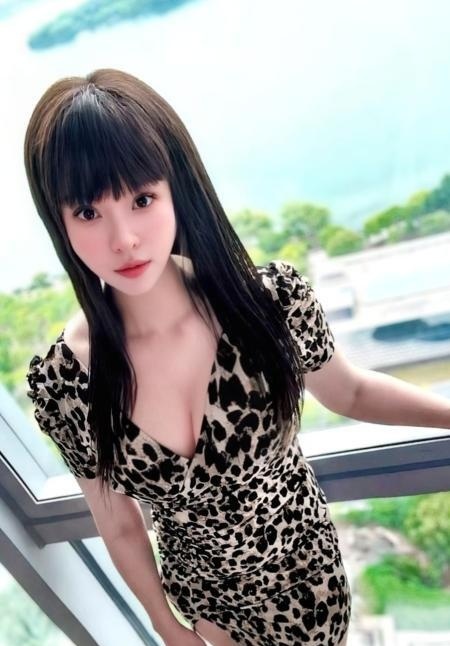 吴中豹纹纤腰骚妹