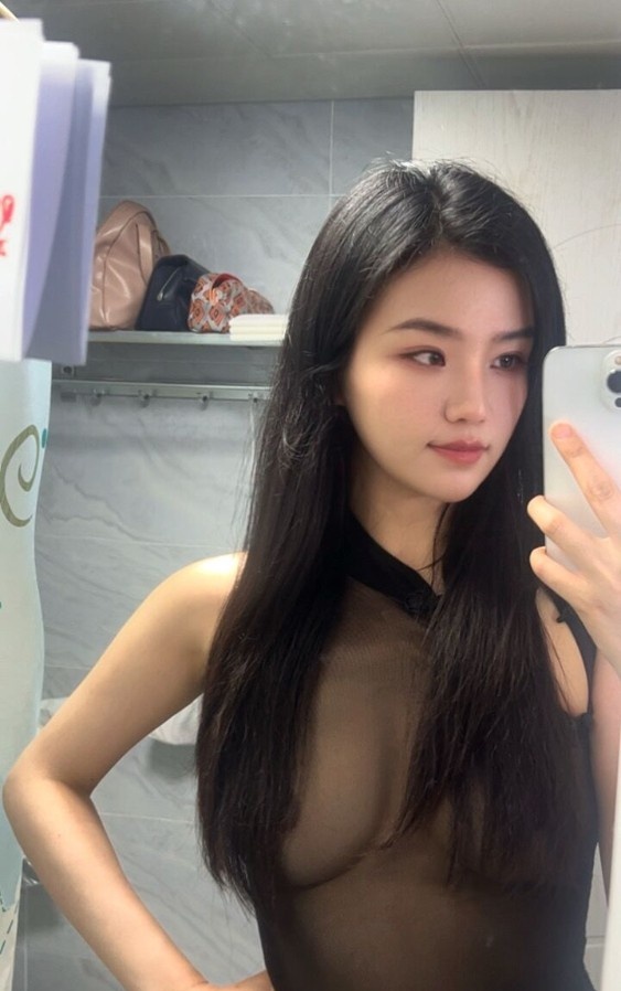江宁顶美周嘤嘤
