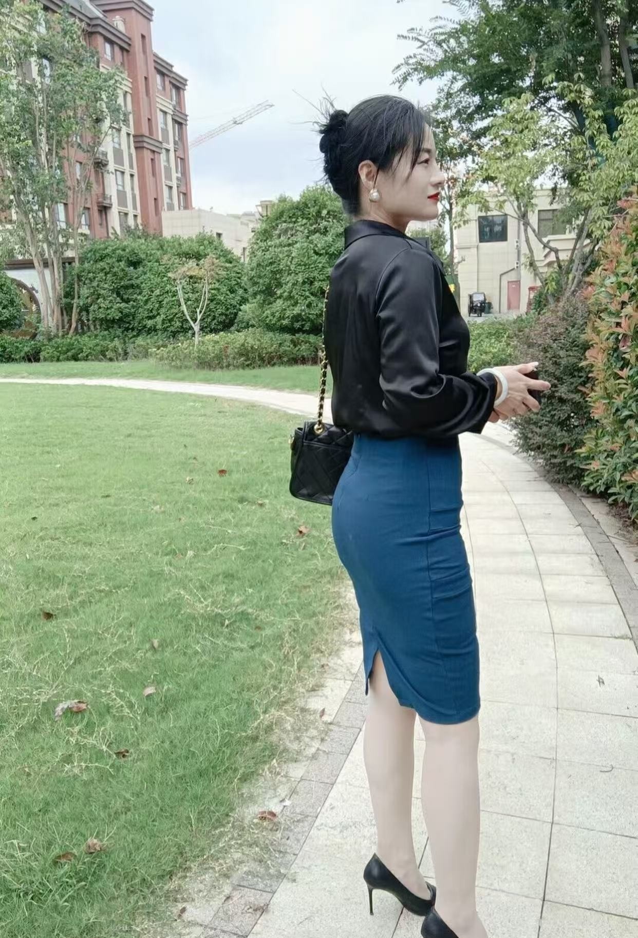 大奶风骚熟妇