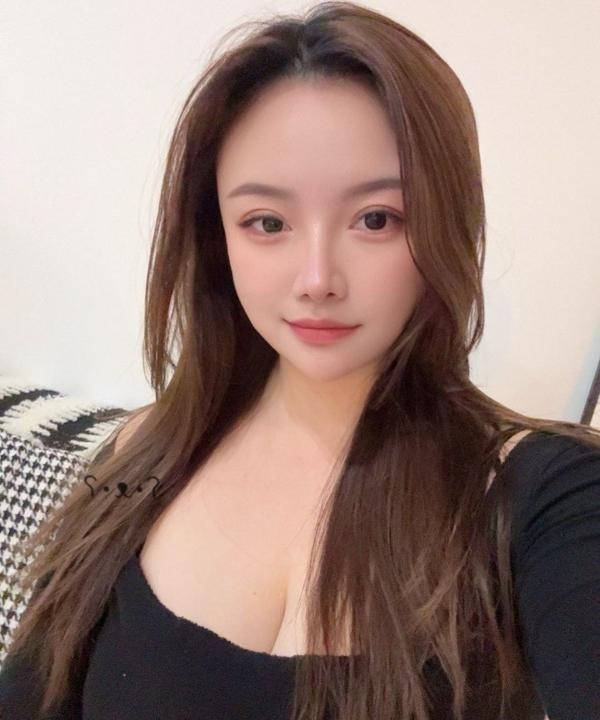 岳麓F奶小琴