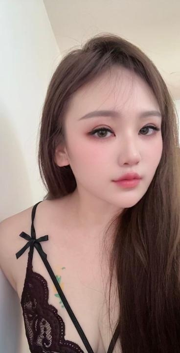 宝安大奶小甜甜